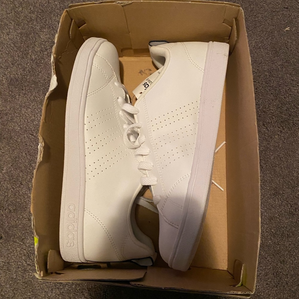 Adidas Advantage Triple White Sneaker